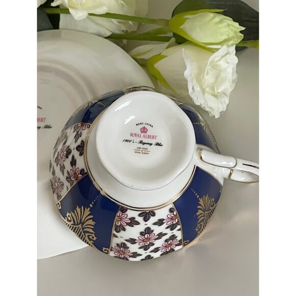 Royal Albert 100 Years Regency Blue Cup & Saucer Book - Picture 6 of 9